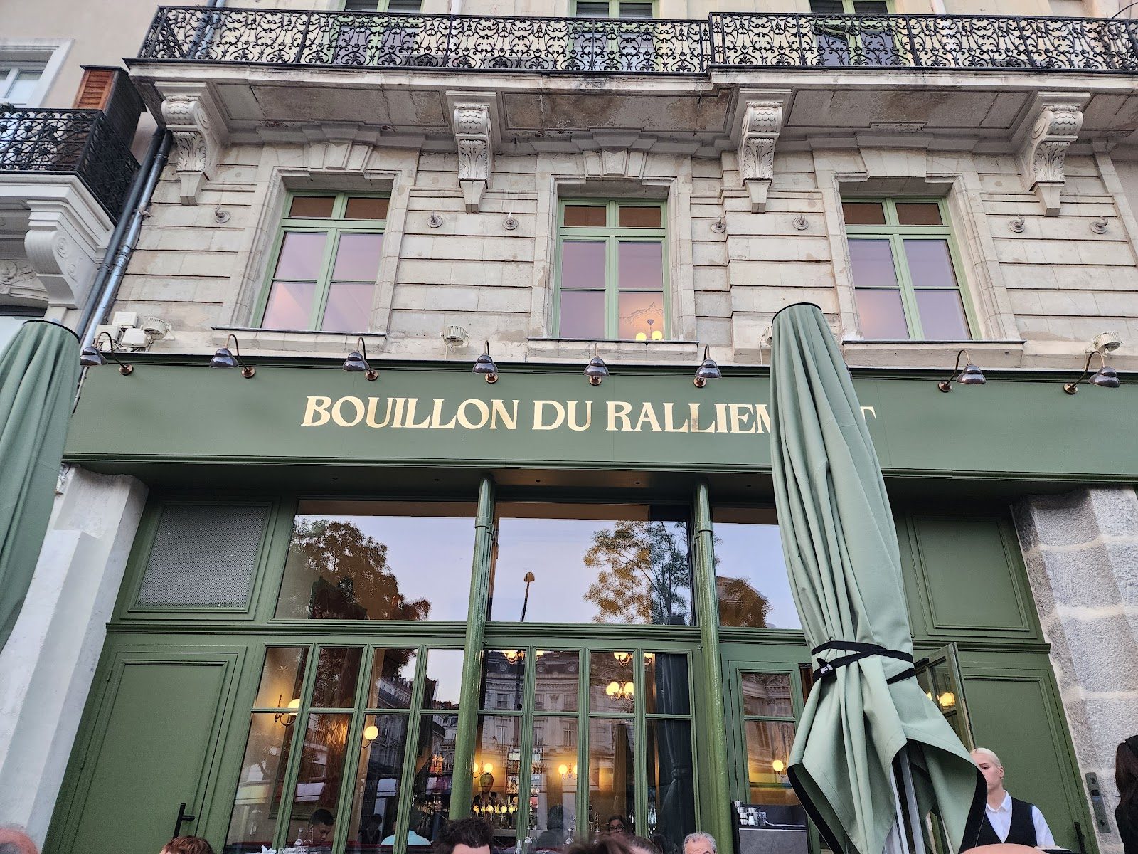 Bouillon Du Ralliement, restaurant à Angers